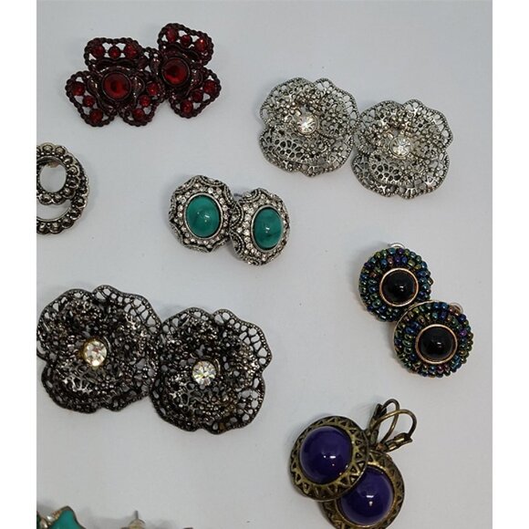 𝅺Huge bundle lot 9 earrings classic timeless wardeobe staple - Picture 2 of 4